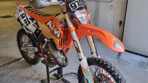 KTM 125 EXC (2011)  (4)