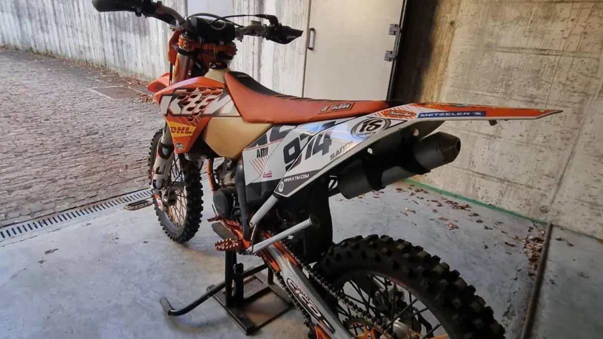 KTM 125 EXC (2011)  (7)