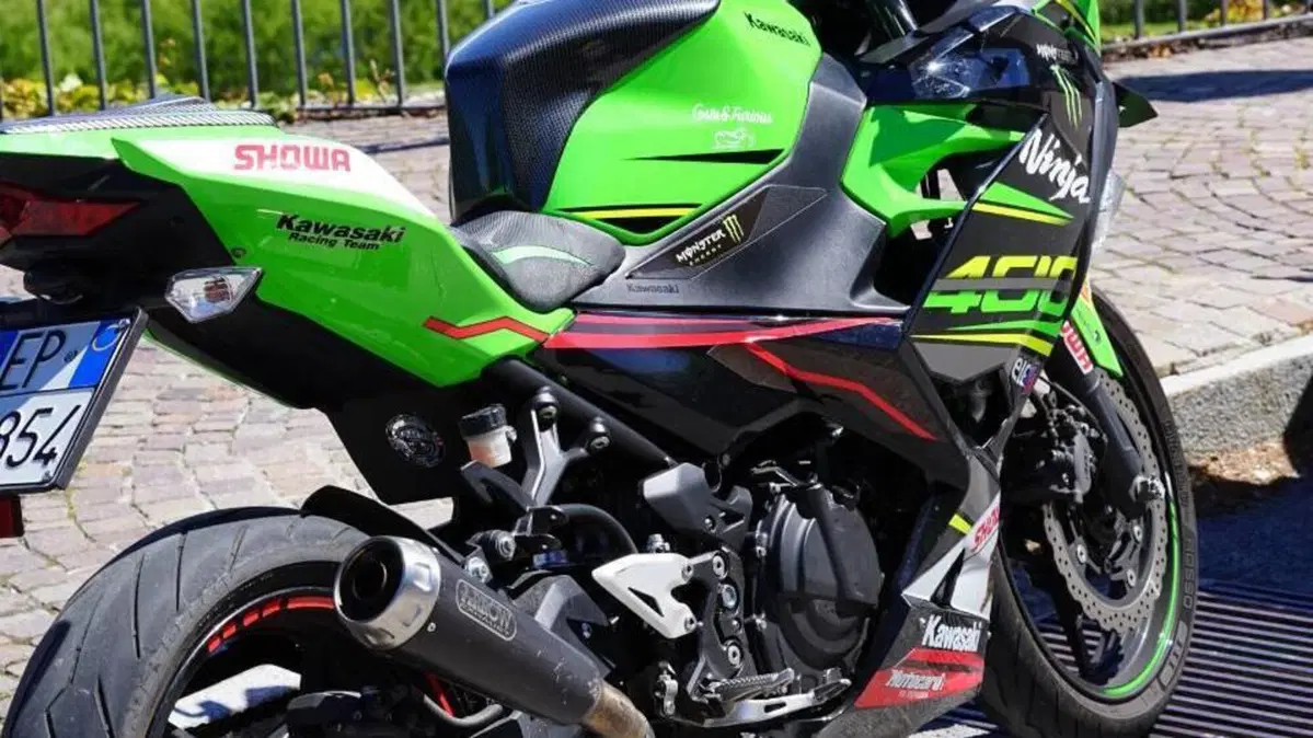 Kawasaki Ninja 400 KRT (2018)  (7)