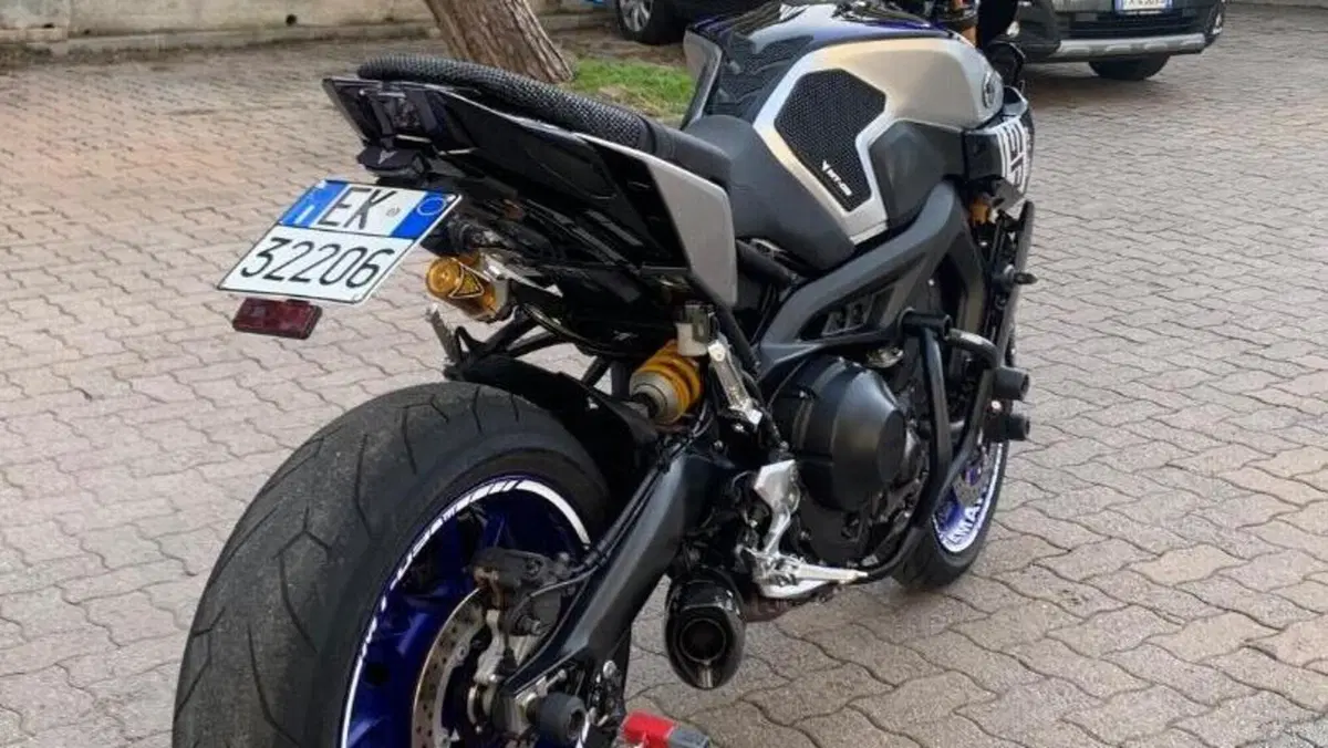 Yamaha MT-09 SP (2018 - 20)  (2)