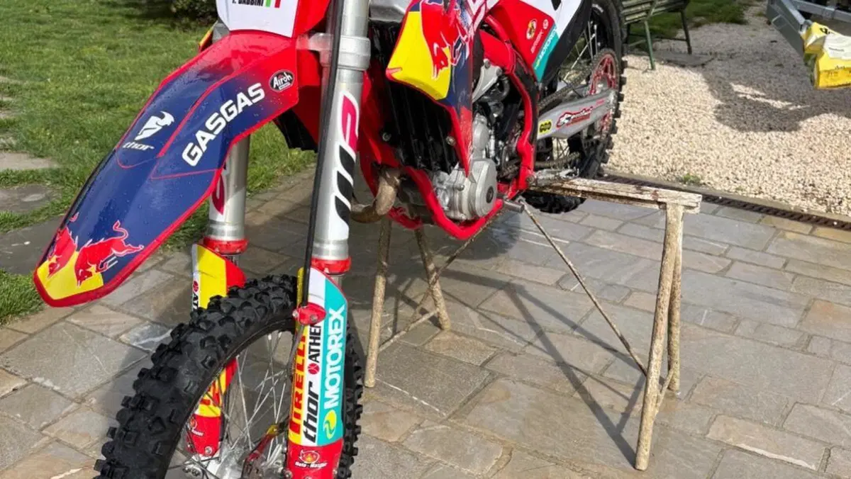 GASGAS MC 250 F (2023)  (2)