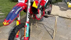 GASGAS MC 250 F (2023)  (2)