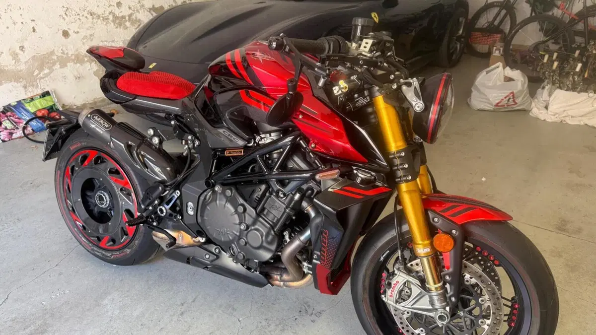 MV Agusta Rush 1000 (2023 - 26)  (2)