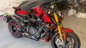 MV Agusta Rush 1000 (2023 - 26)  (2)