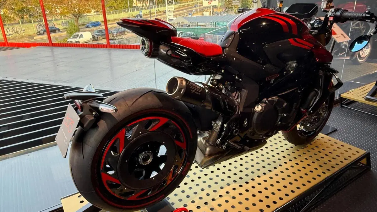 MV Agusta Rush 1000 (2023 - 26)  (5)