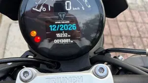 Triumph Trident 660 (2021 - 24)  (2)
