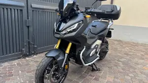 Honda X-ADV 750 DCT Gravel (2021 - 24)  (17)