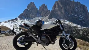 Ducati Monster 696 (2008 - 13)  (2)