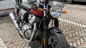 Royal Enfield Interceptor 650 (2021 - 26)  (4)