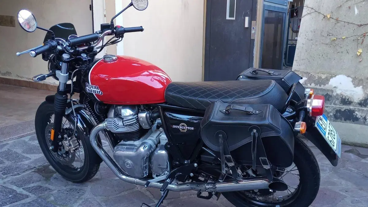 Royal Enfield Interceptor 650 (2019 - 20)  (2)