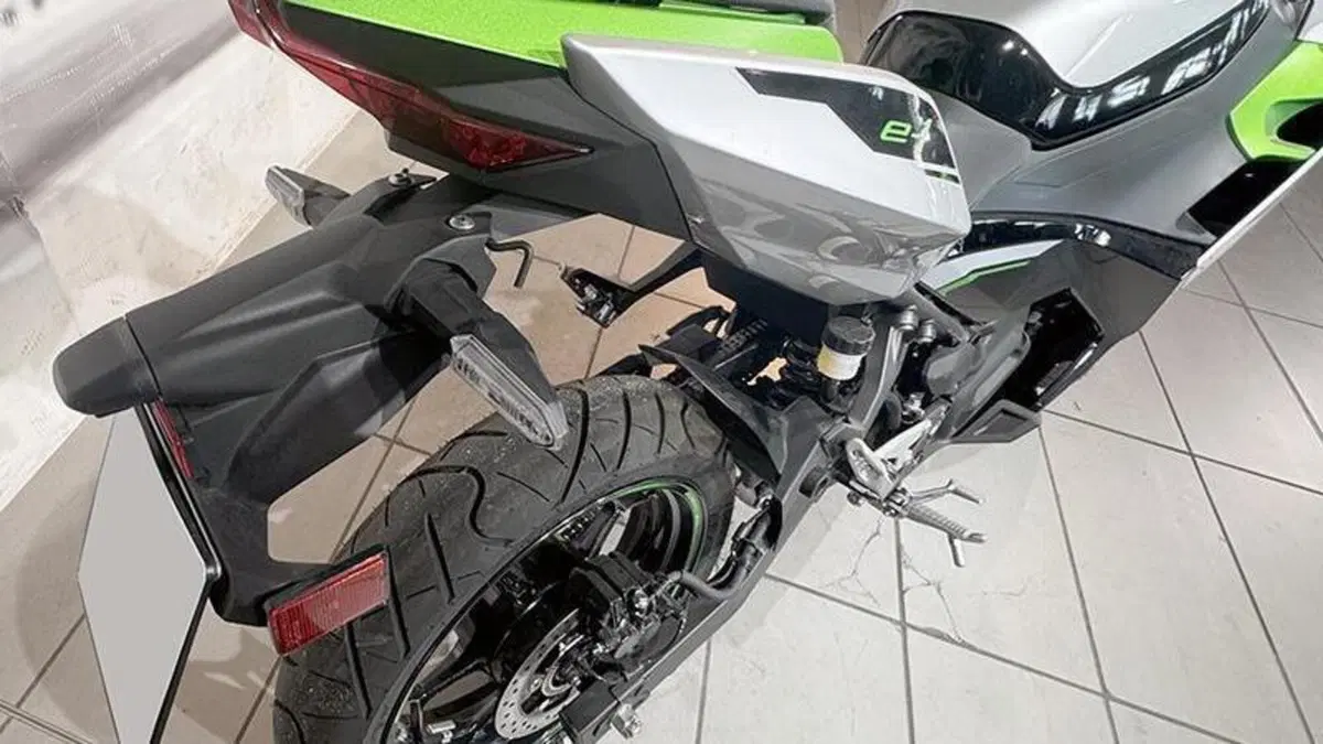 Kawasaki Ninja e-1 (2024 - 26)  (3)