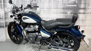 Royal Enfield Super Meteor 650 (2023 - 26)  (2)