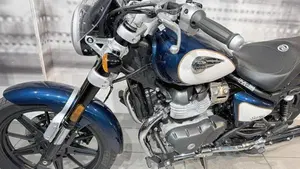 Royal Enfield Super Meteor 650 (2023 - 26)  (3)