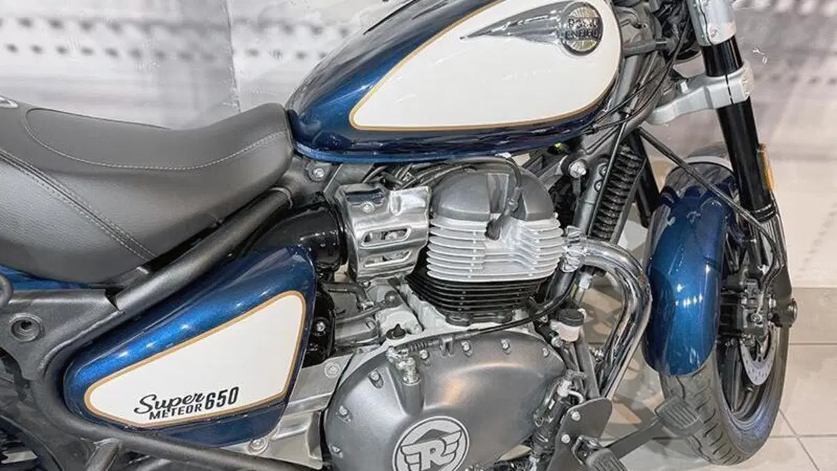 Royal Enfield Super Meteor 650 (2023 - 26)  (5)