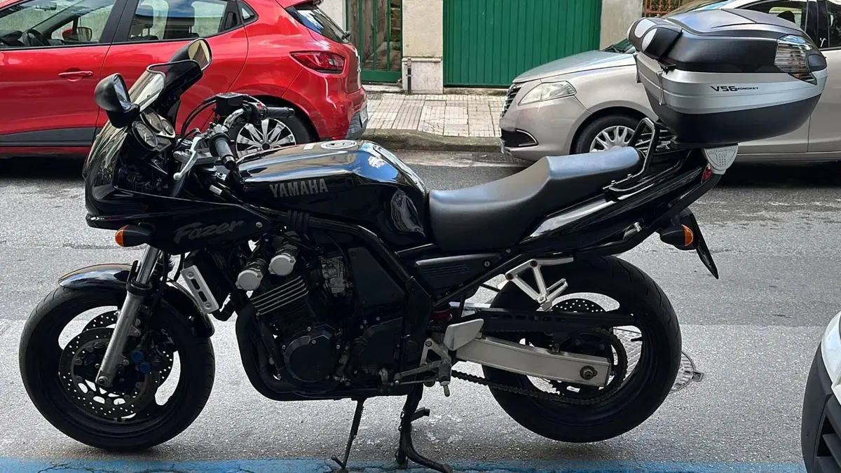 Yamaha FZS 600 Fazer (1998 - 01) 