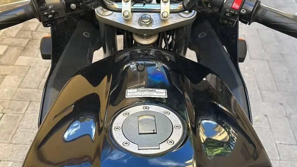 Yamaha FZS 600 Fazer (1998 - 01)  (3)