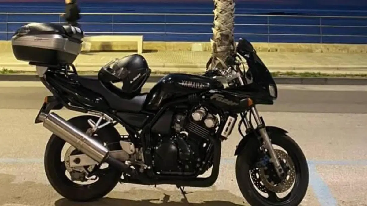 Yamaha FZS 600 Fazer (1998 - 01)  (5)