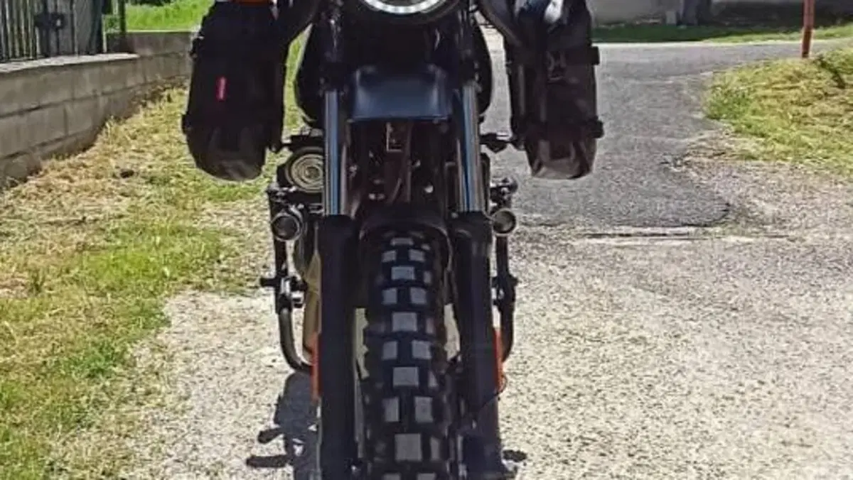 Royal Enfield Himalayan 411 (2021 - 24)  (3)