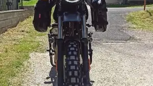 Royal Enfield Himalayan 411 (2021 - 24)  (3)