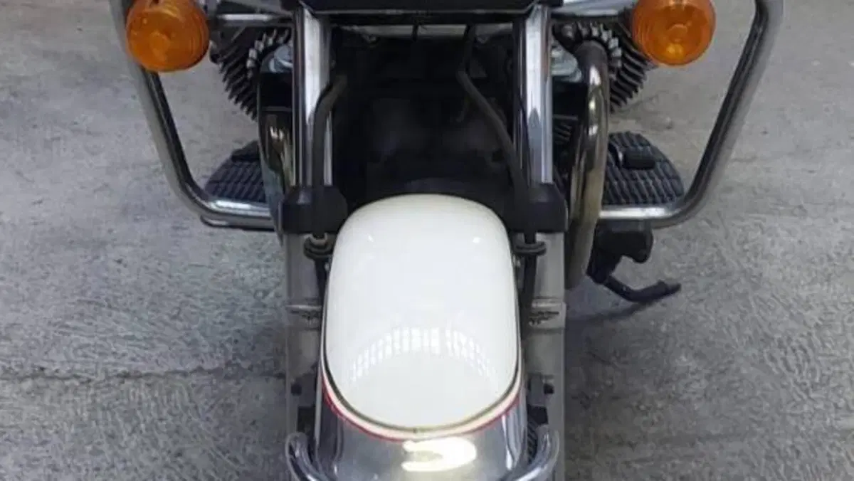 Moto Guzzi   (9)