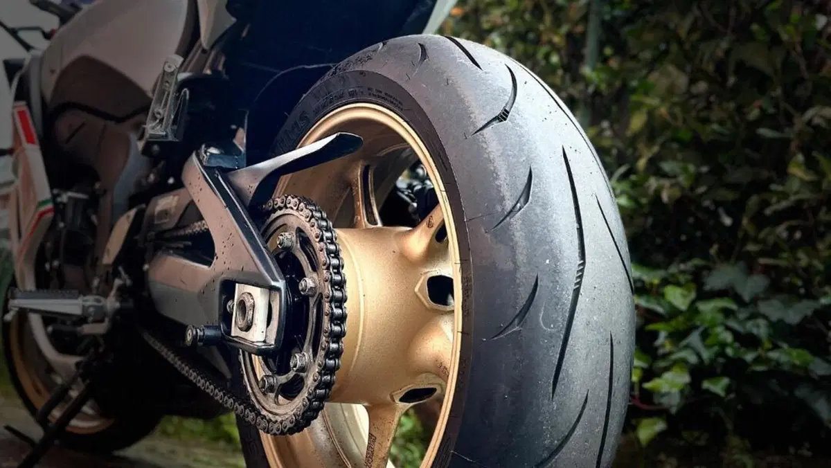 Yamaha FZ8 (2013 - 16)  (7)