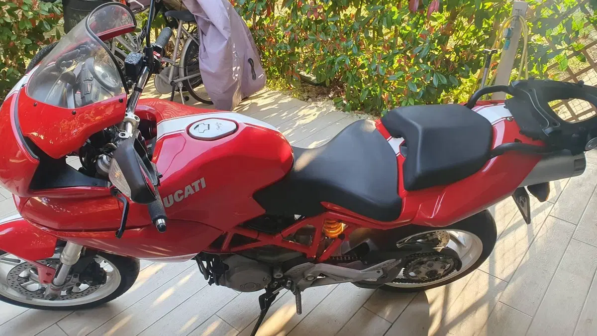 Ducati Multistrada 620 (2005 - 07)  (4)