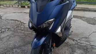 Yamaha T-Max 530 DX (2017 - 19) usata