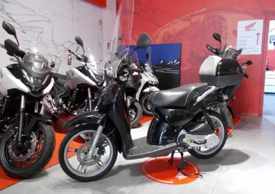 Aprilia Scarabeo 50 4t (2009 - 12) - Annuncio 10018758