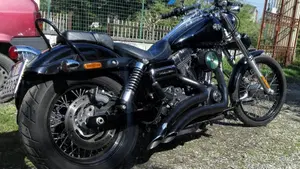 Harley-Davidson 1690 Wide Glide (2010 - 17) - FXDWG  (3)