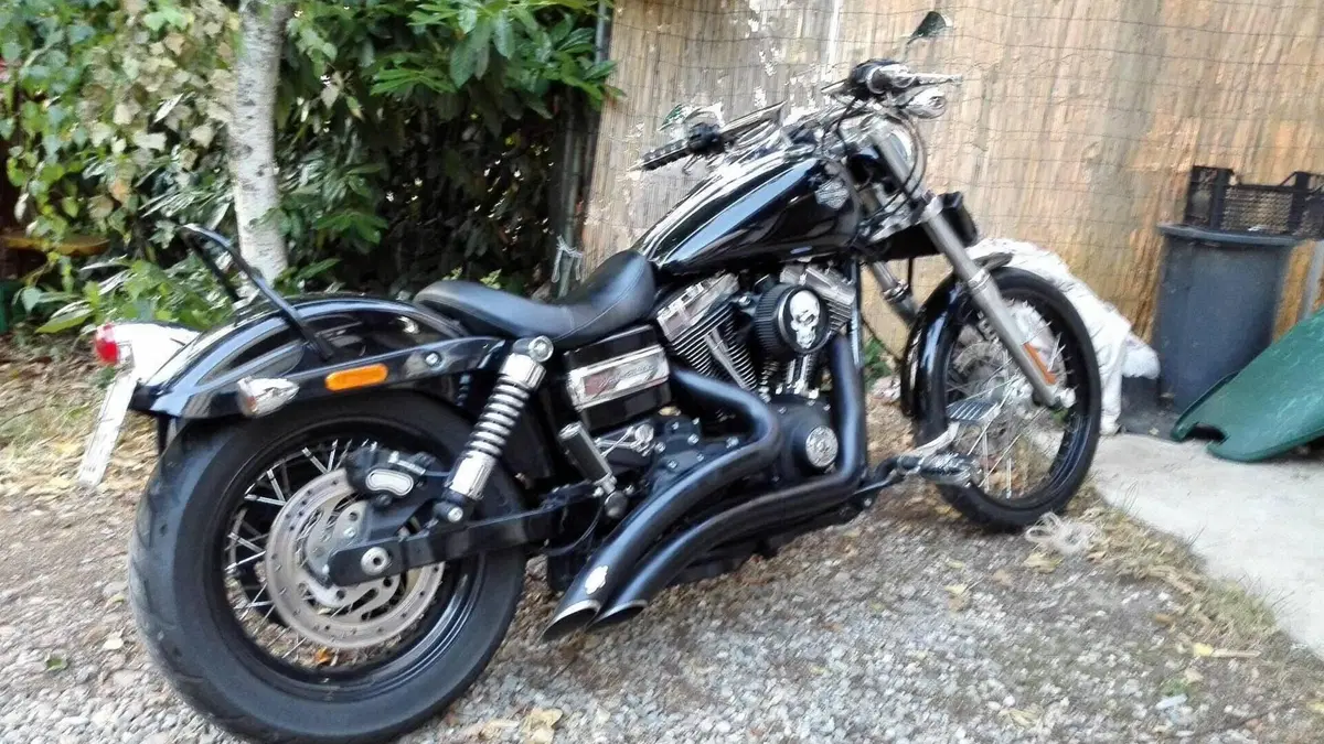 Harley-Davidson 1690 Wide Glide (2010 - 17) - FXDWG  (6)