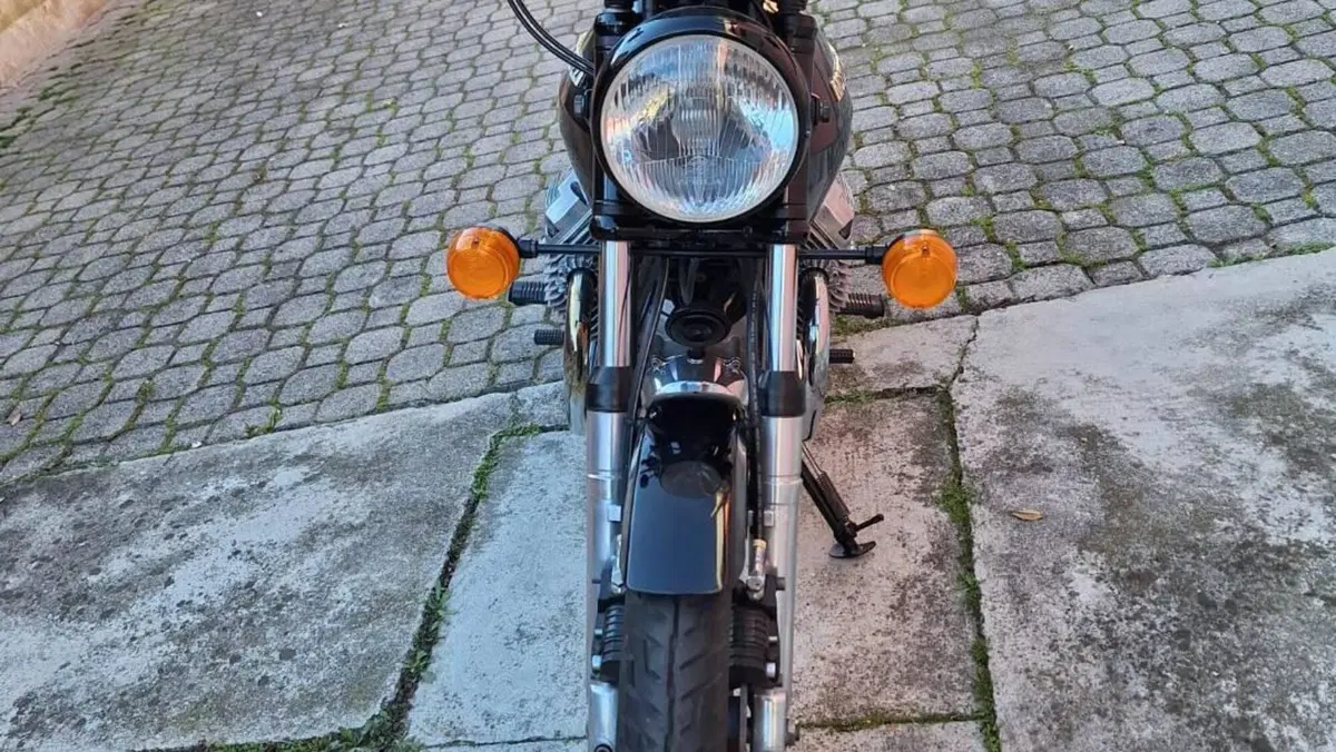 Moto Guzzi   (2)