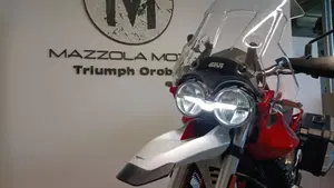 Moto Guzzi V85 TT Evocative Graphics (2019 - 20)  (6)