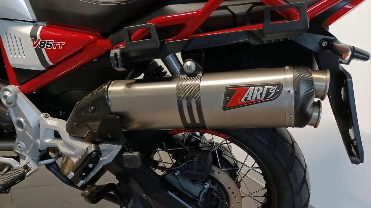 Moto Guzzi V85 TT Evocative Graphics (2019 - 20)  (10)
