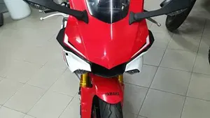 Yamaha YZF R1 (2015 - 16)  (5)