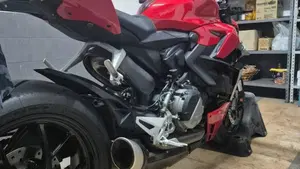 Ducati Streetfighter V2 (2022 - 24)  (14)