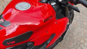 Ducati Streetfighter V2 (2022 - 24)  (6)