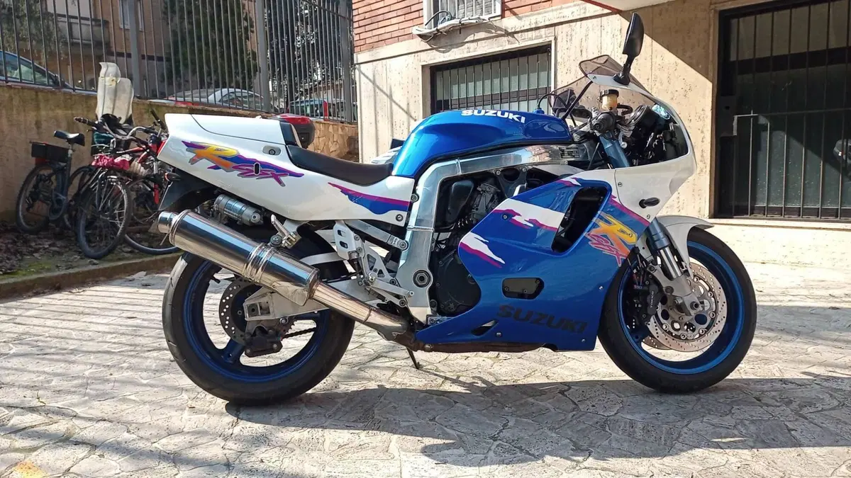 Suzuki   (3)