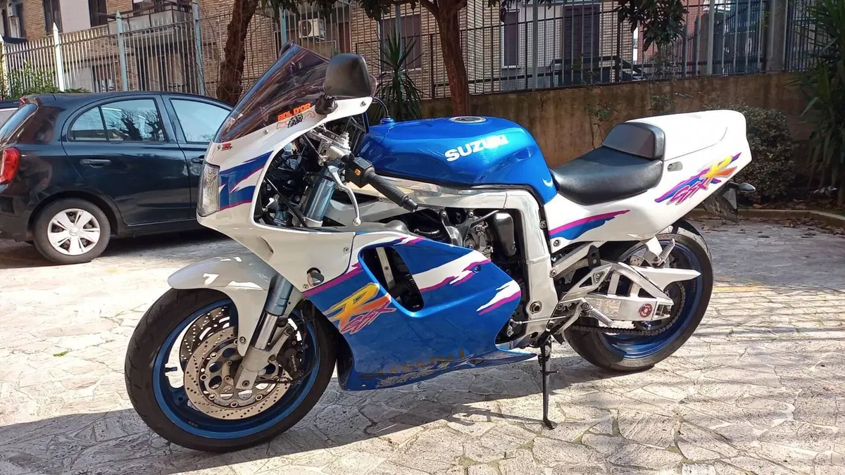 Suzuki   (7)