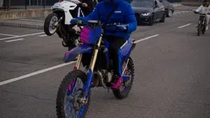 Yamaha YZ 125 (2023)  (4)