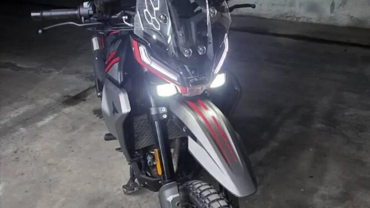 Moto Morini Allthrike 450 (2025 - 26)  (4)