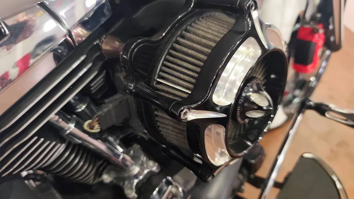 Harley-Davidson 1690 Street Glide (2011 - 13) - FLHX  (9)