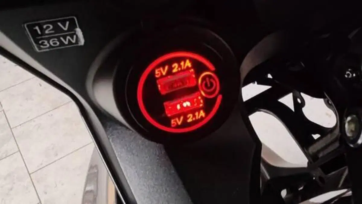Suzuki V-Strom 650 (2021 - 25)  (9)