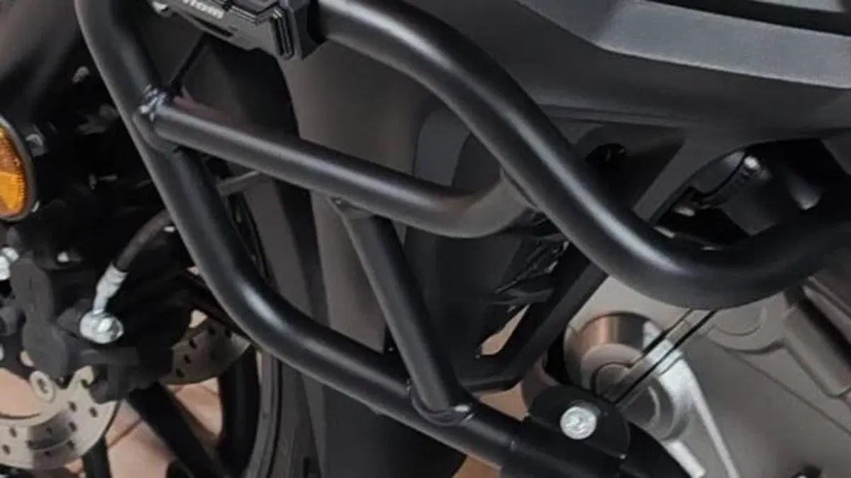 Suzuki V-Strom 650 (2021 - 25)  (12)