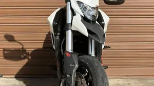 Ducati Hypermotard 821 (2013 - 15)  (5)
