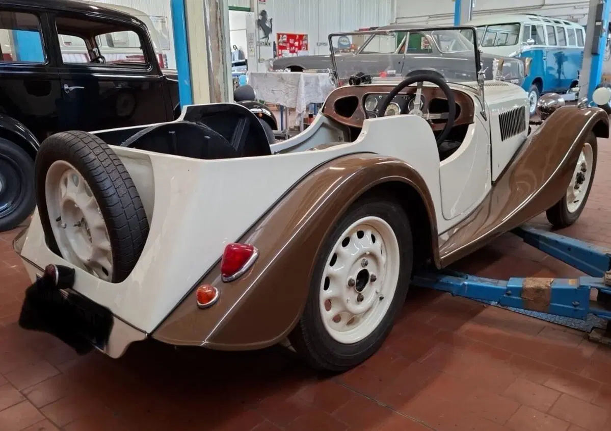 Morgan 4/4 2+2   (2)