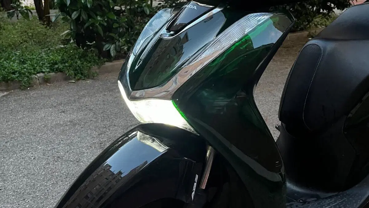 Honda SH 125i Vetro (2024 - 25)  (2)