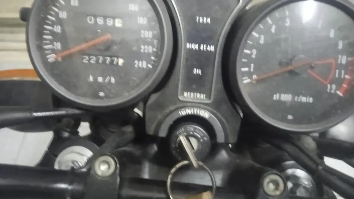 Suzuki   (5)