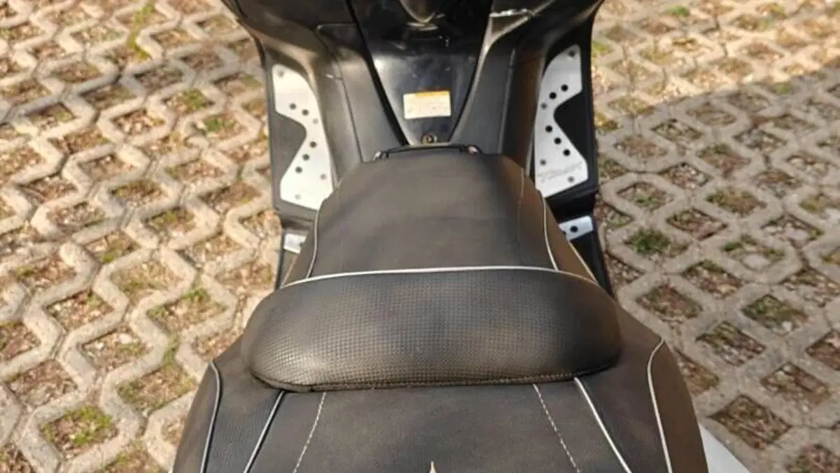 Yamaha T-Max 500 (2008 - 12)  (3)