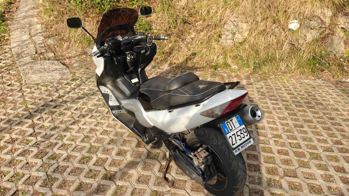 Yamaha T-Max 500 (2008 - 12)  (8)