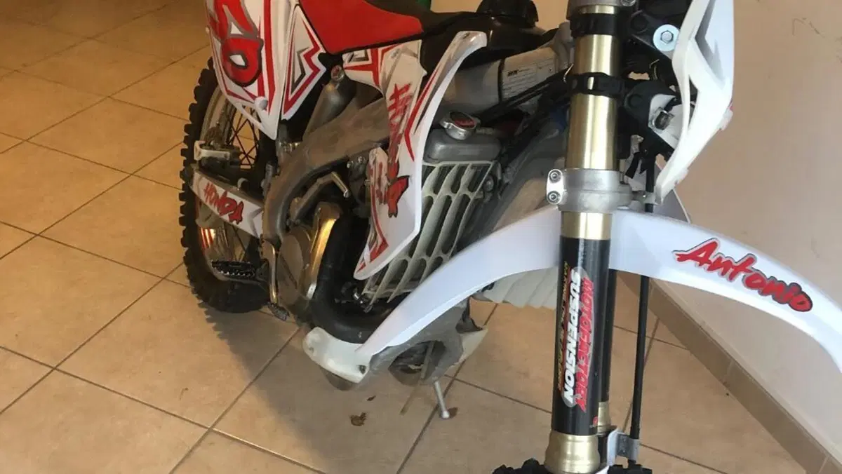Honda CRF 450R (2006) 